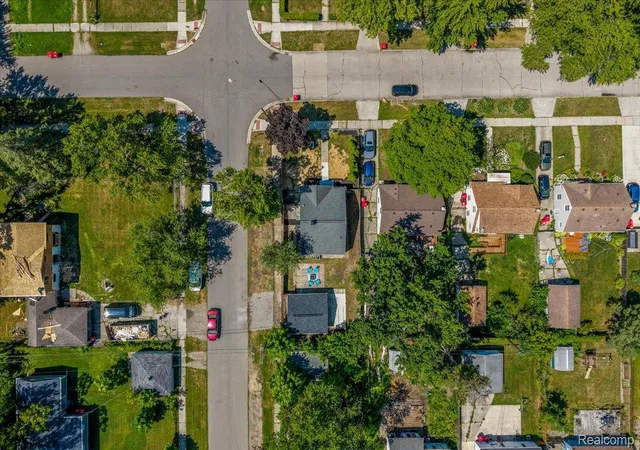 43rd image of 28704 Fairfax St, Southfield, MI 48076 | MLS# 20261060707