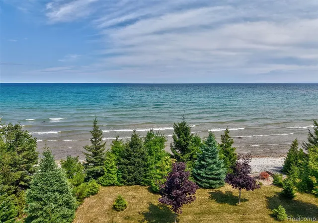 Photo 3 of Single family home for sale at 4935 E Grand Lake Rd, Presque Isle, MI 49777 | MLS# 20261060726 | Listing updated on 2026-09-05