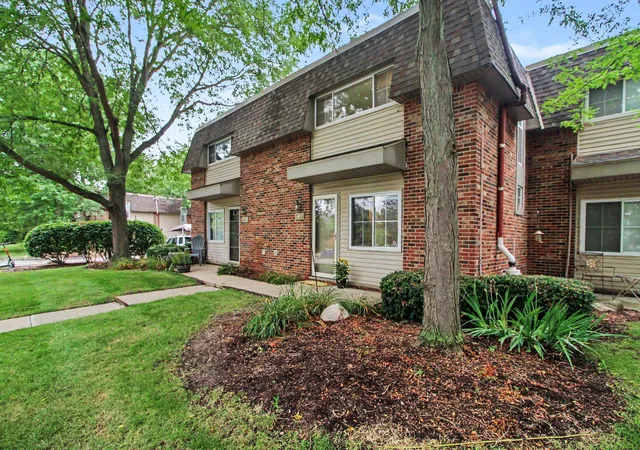 1st image of 541 Long Shore Dr, Ann Arbor, MI 48105 | MLS# 81026040251