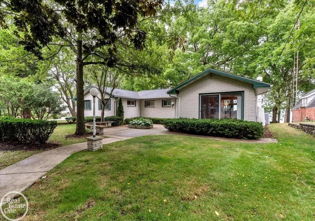 Photo 1 of Single family home for sale at 8178 Lakeshore Rd, Fort Gratiot, MI 48059 | MLS# 58050217180 | Listing updated on 2026-08-27