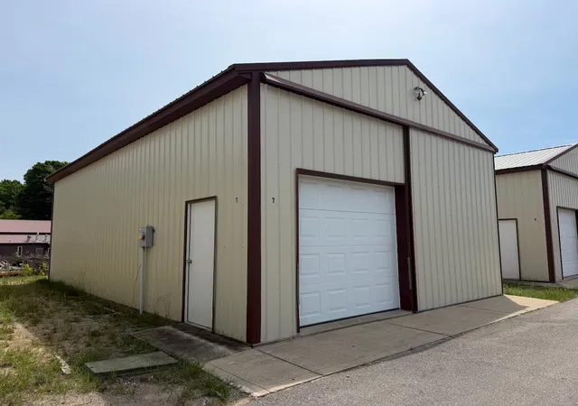 Photo 1 of Sale Pending at 6173 Shanty Crk Rd, Bellaire, MI 49615 | MLS# 78080071877 | Listing updated on 2026-09-12