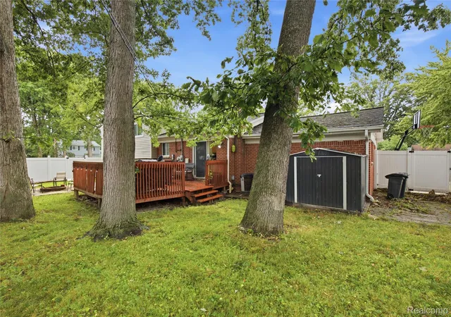 Photo 22 of Single family home for sale at 20395 Briarwood Ct, Southfield, MI 48076 | MLS# 20261060752 | Listing updated on 2026-08-29