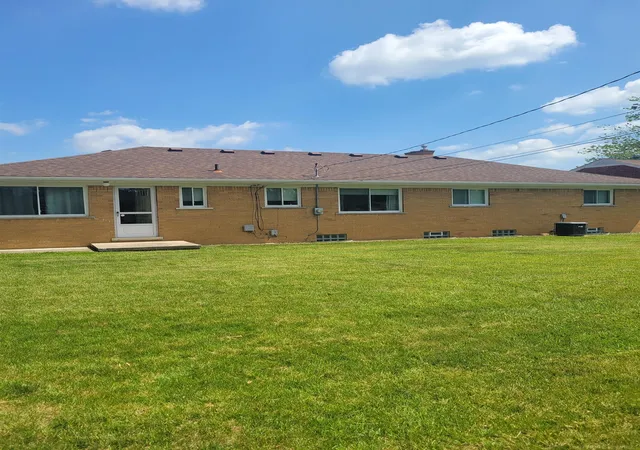 Photo 3 of Single family home for sale at 22700 Barton St, Saint Clair Shores, MI 48081 | MLS# 58050217183 | Listing updated on 2026-09-01