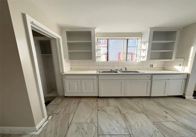 5th image of 20274 Hickory St, Detroit, MI 48205 | MLS# 20261060758