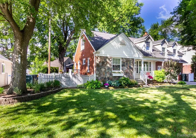 Photo 2 of Single family home for sale at 21170 Outer Dr, Dearborn, MI 48124 | MLS# 20261060762 | Listing updated on 2026-08-05