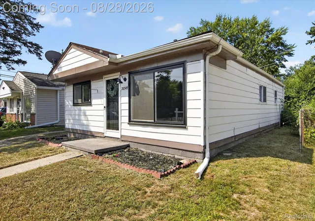 Photo 3 of Single family home for sale at 20349 Floral St, Livonia City Wayne, MI 48152 | MLS# 20261060768 | Listing updated on 2026-09-15