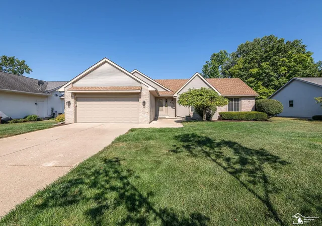1st image of 805 Donnalee Dr, Monroe, MI 48162 | MLS# 57050217195