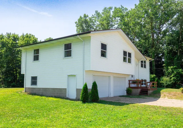 3rd image of 35159 40Th Ave, Paw Paw, MI 49079 | MLS# 69026040266