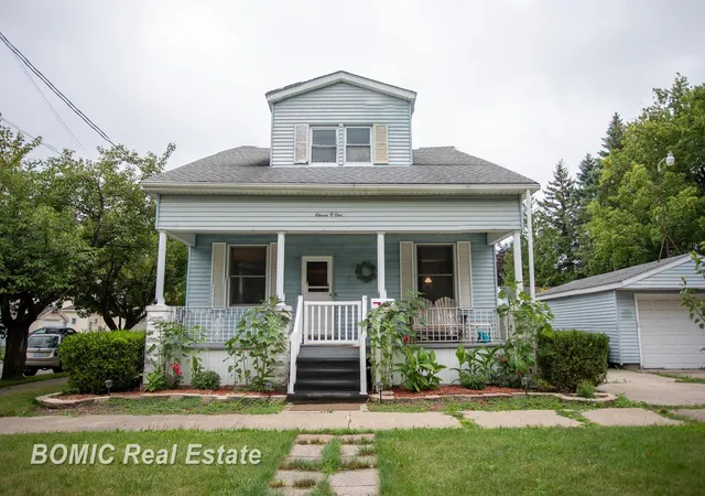 1st image of 1101 S Farragut St, Bay City, MI 48708 | MLS# 61050217196