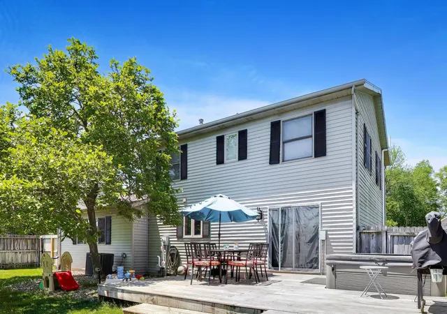 2nd image of 4015 Silver Oaks Dr, Saint Joseph, MI 49085 | MLS# 69026040269