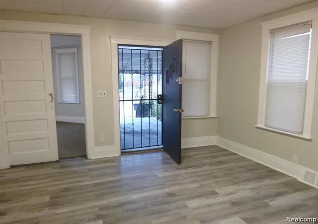 Listing Photo 5 - Condo for sale in building located at 3603 29th St, Detroit, MI 48210