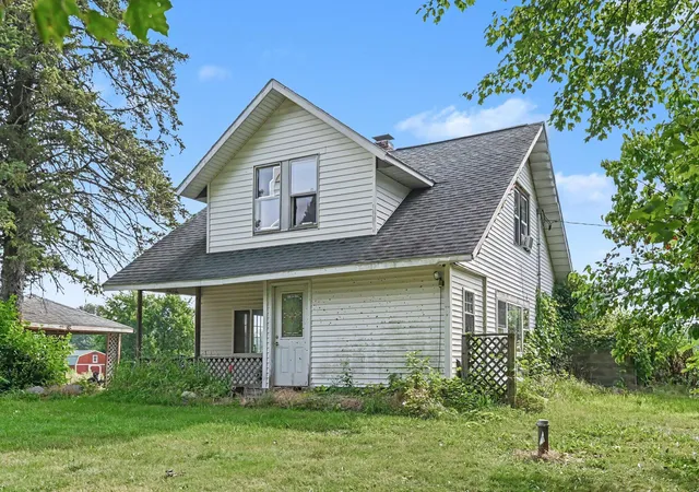 3rd image of 41491 70Th St, Covert, MI 49043 | MLS# 71026040271