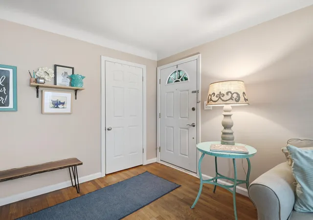 4th image of 2104 Arborview Blvd, Ann Arbor, MI 48103 | MLS# 81026040274