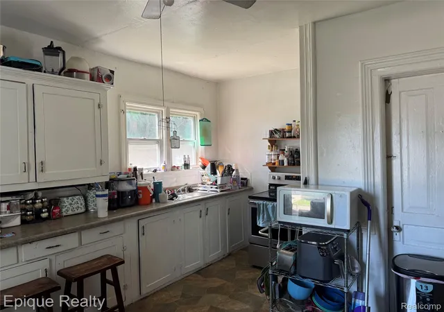 Photo 3 of Single family home for sale at 402 Black St, Caro, MI 48723 | MLS# 20261060793 | Listing updated on 2026-09-09