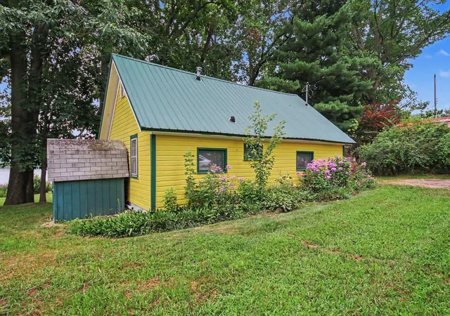 3rd image of 12093 Winans Dr, Dowling, MI 49050 | MLS# 62026040279