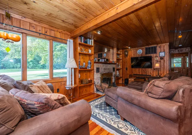 5th image of 13830 Red Arrow Hwy, Chikaming Township Berrien, MI 49115 | MLS# 69026040282
