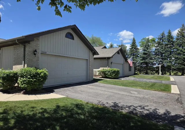 Photo 3 of Condo for sale at 33917 Lakewood Dr, Sterling Heights, MI 48312 | MLS# 58050217205 | Listing updated on 2026-09-03