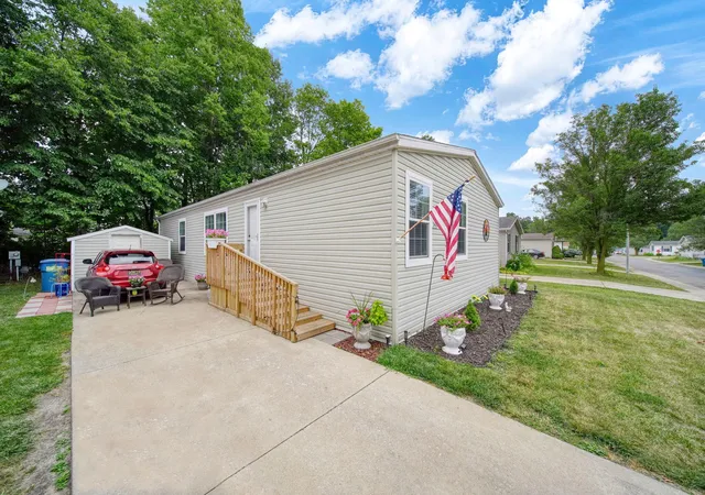 Photo 1 of Single family home for sale at 508 Rio Grande Dr, Adrian, MI 49221 | MLS# 81026040287 | Listing updated on 2026-09-14
