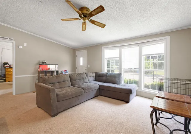 3rd image of 2004 E Main St, Niles, MI 49120 | MLS# 69026040285