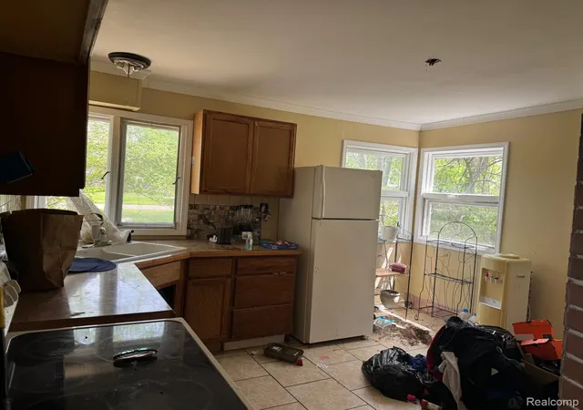 Photo 3 of Single family home for sale at 1610 Kent St, Flint, MI 48503 | MLS# 20261060806 | Listing updated on 2026-09-13