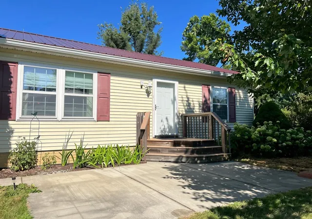 Photo 2 of Single family home for sale at 11780 Grass Lake Rd, Hillsdale, MI 49242 | MLS# 53026040291 | Listing updated on 2026-09-01