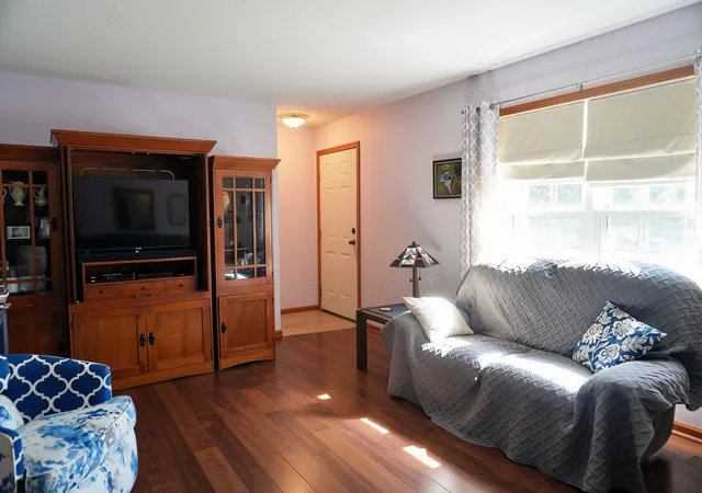 Photo 3 of Single family home for sale at 11780 Grass Lake Rd, Hillsdale, MI 49242 | MLS# 53026040291 | Listing updated on 2026-09-01