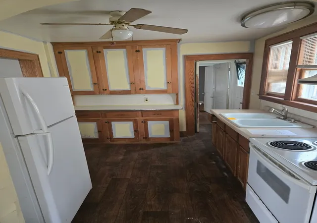 5th image of 1817 Maplewood Ave, Lansing, MI 48910 | MLS# 5050217208