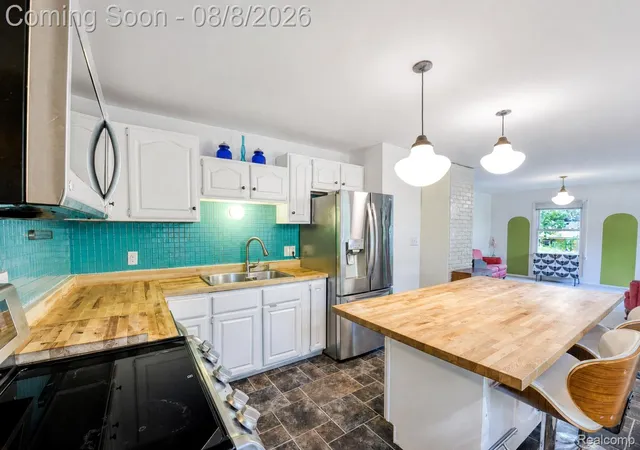 2nd image of 1105 Hasper Dr, Ann Arbor, MI 48103 | MLS# 20261060812