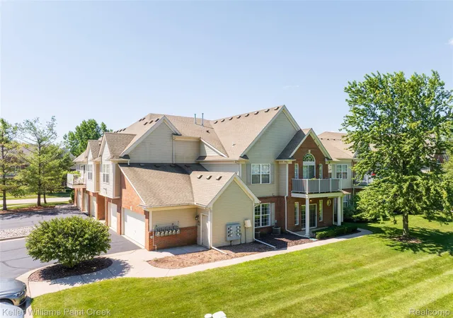 Photo 3 of Condo for sale at 34593 Northrup Dr, Chesterfield Township Macomb, MI 48047 | MLS# 20261060813 | Listing updated on 2026-09-11