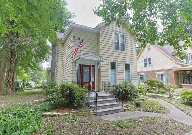 46th image of 116 S 4th St, Niles, MI 49120 | MLS# 69026040295