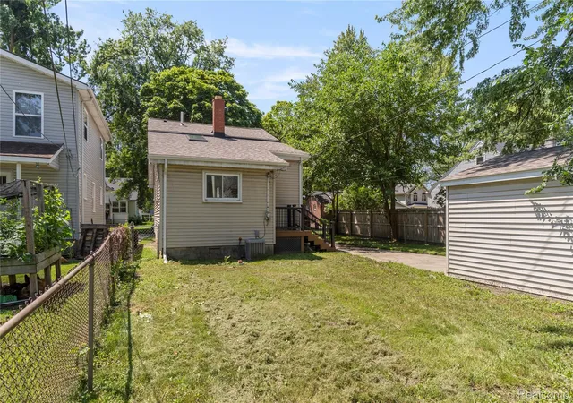 14th image of 1421 Camden St, Ferndale, MI 48220 | MLS# 20261060821
