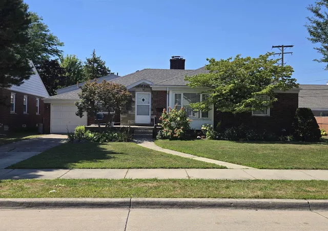 Photo 2 of Single family home for sale at 22300 Edmunton St, Saint Clair Shores, MI 48080 | MLS# 58050217213 | Listing updated on 2026-08-04