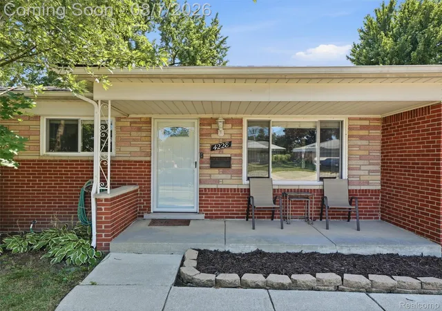 4th image of 4228 Dunn Dr, Warren, MI 48092 | MLS# 20261060841
