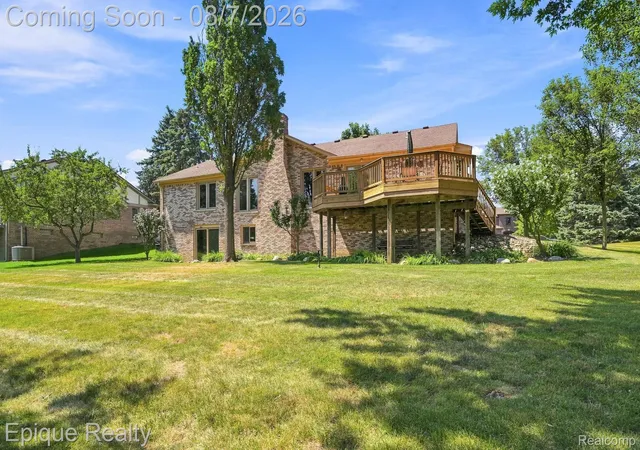 3rd image of 1162 Grandview Dr, Rochester Hills, MI 48306 | MLS# 20261060844