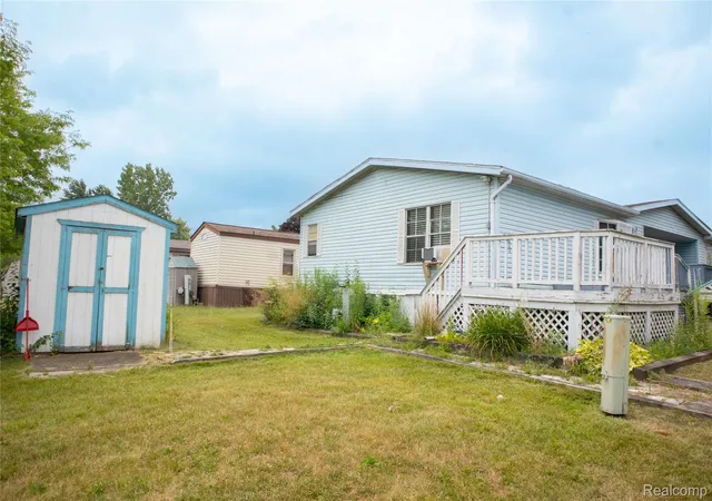 Photo 19 of Single family home for sale at 48584 Lakeview Cir, Shelby Township, MI 48317 | MLS# 20261060855 | Listing updated on 2026-08-17