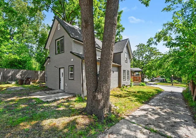 3rd image of 315 N Dexter St, Ionia, MI 48846 | MLS# 65026040311