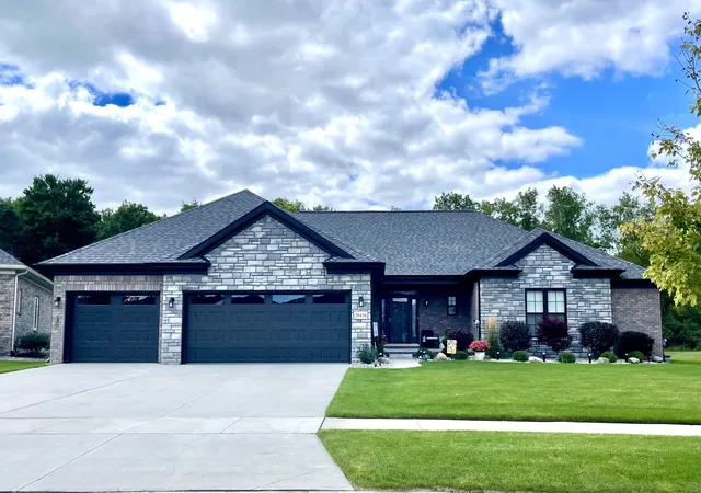 4th image of 20077 Dovetail Dr, Brownstown Twp, MI 48183 | MLS# 81026040310