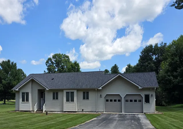 Photo 3 of Single family home for sale at 1540 Twin Birch, Kalkaska, MI 49646 | MLS# 78080071884 | Listing updated on 2026-09-29
