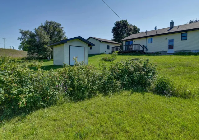 Photo 3 of Single family home for sale at 11869 Center Rd, Traverse City, MI 49686 | MLS# 78080071885 | Listing updated on 2026-08-22