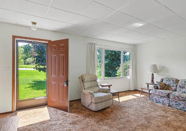 Photo 4 of Single family home for sale at 11869 Center Rd, Traverse City, MI 49686 | MLS# 78080071885 | Listing updated on 2026-08-22