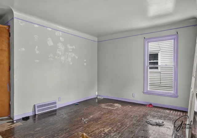Photo 3 of Single family home for sale at 19335 Trinity St, Detroit, MI 48219 | MLS# 81026040320 | Listing updated on 2026-09-08