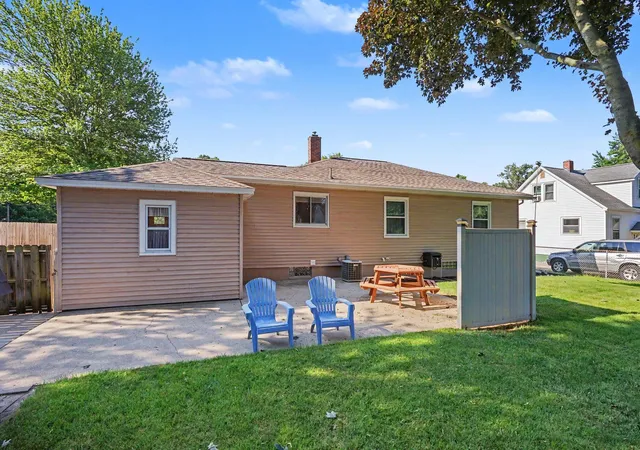 15th image of 234 Randall Rd, Norton Shores, MI 49441 | MLS# 71026040325