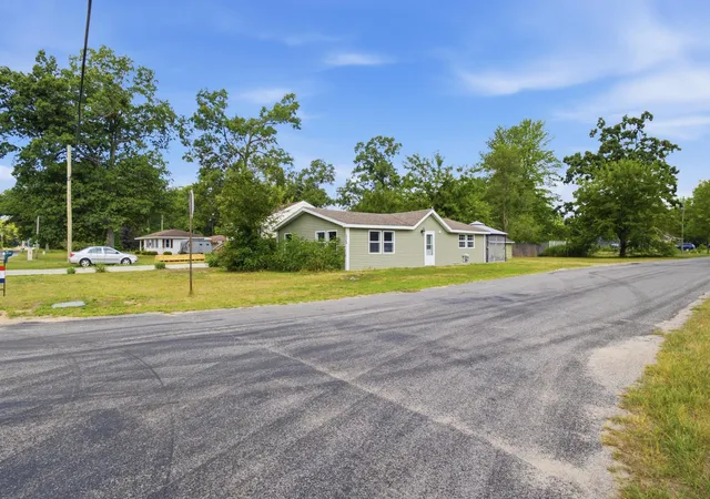2nd image of 5286 Hall Rd, Muskegon, MI 49442 | MLS# 71026040324