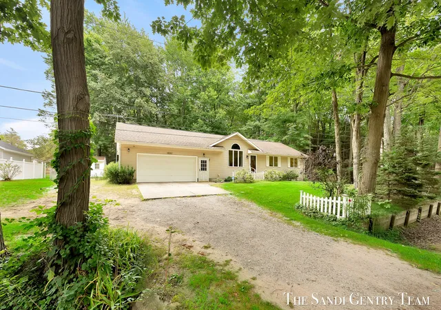 5th image of 18362 168Th Ave, Spring Lake, MI 49456 | MLS# 71026040326