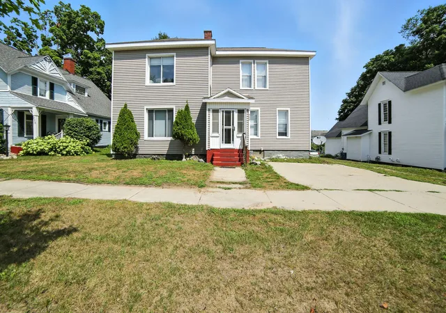 1st image of 332 W Upton Ave, Reed City, MI 49677 | MLS# 72026040333