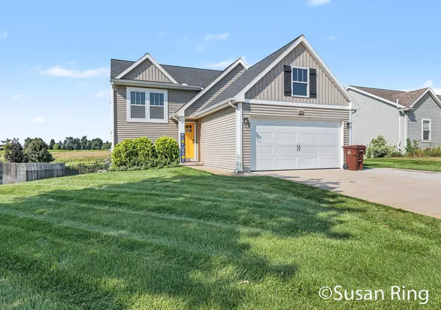 5th image of 282 Vansen Dr, Kent City, MI 49330 | MLS# 65026040335