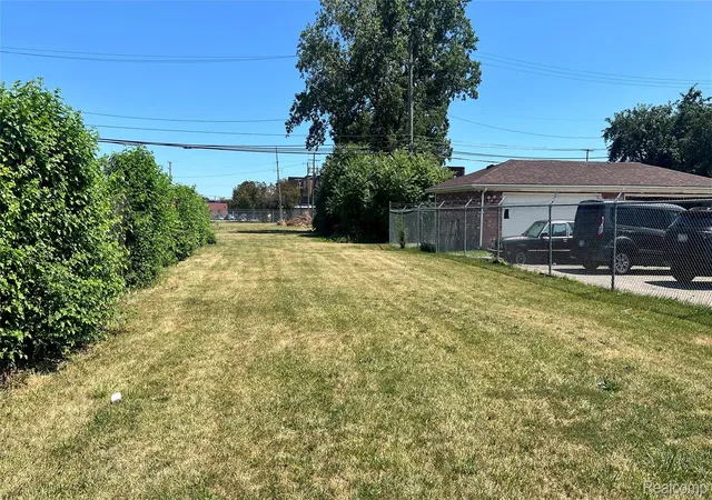 Photo 1 of Land for sale at 2828 Saint Aubin St, Detroit, MI 48207 | MLS# 20261060900 | Listing updated on 2026-08-04