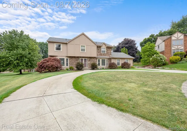 2nd image of 1904 Chelsea Ct, Rochester Hills, MI 48306 | MLS# 20261060901