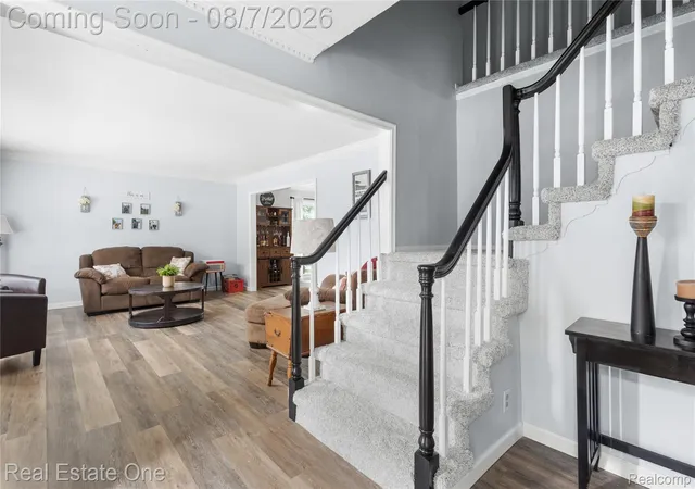 3rd image of 1904 Chelsea Ct, Rochester Hills, MI 48306 | MLS# 20261060901