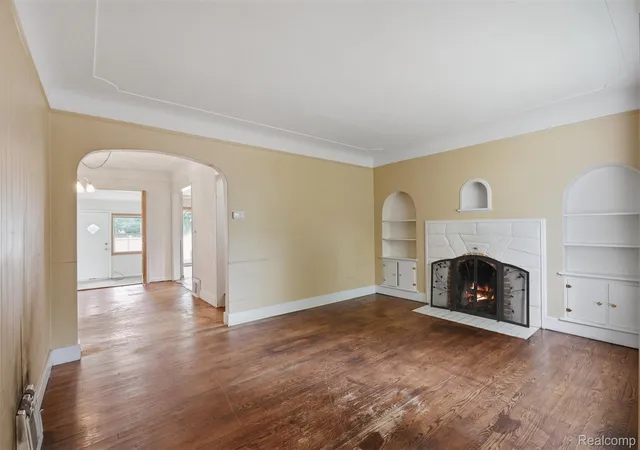 4th image of 75 Preston Ave, Waterford, MI 48328 | MLS# 20261060905